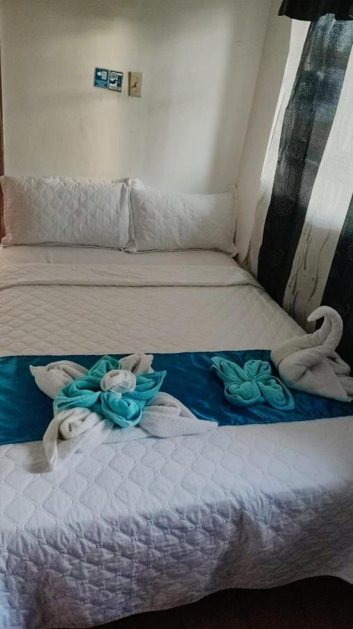 Puerto Ayora Island Hotel Екстериор снимка